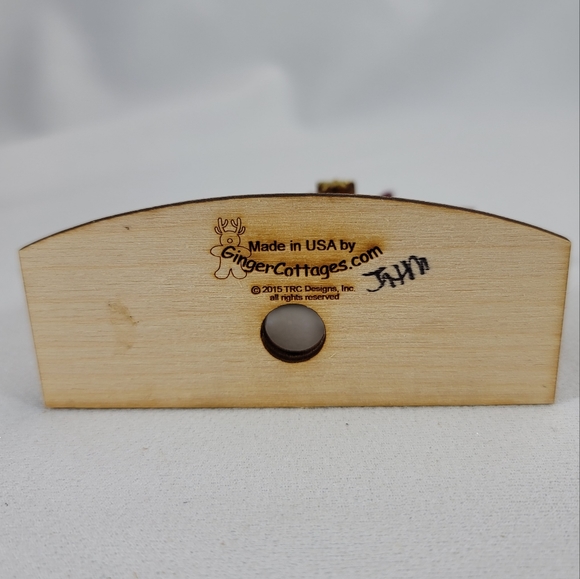 Ginger Cottages Nativity Scene - Picture 4 of 16